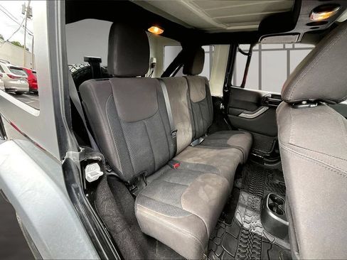 Used 2017 Jeep Wrangler Unlimited Sport AWD/4WD image 27