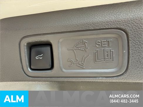 Used 2021 Ford Expedition XLT RWD image 9