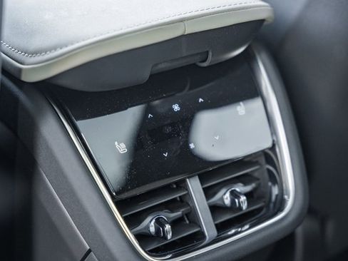 New 2025 Volvo EX90 Ultra w/ Protection Package Premier image 28