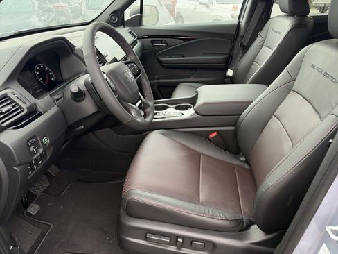 Certified 2026 Honda Ridgeline Black Edition image 17