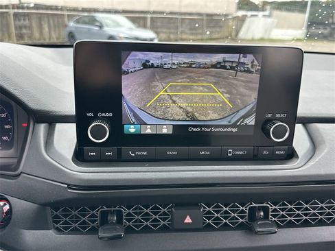 Used 2025 Honda Accord LX image 25