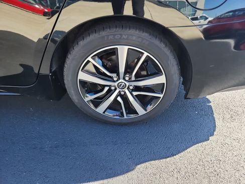 Used 2023 Nissan Maxima SV w/ Floor Mat Group image 11