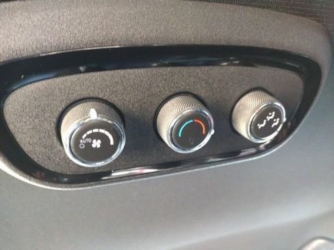 Used 2022 Dodge Durango GT image 42