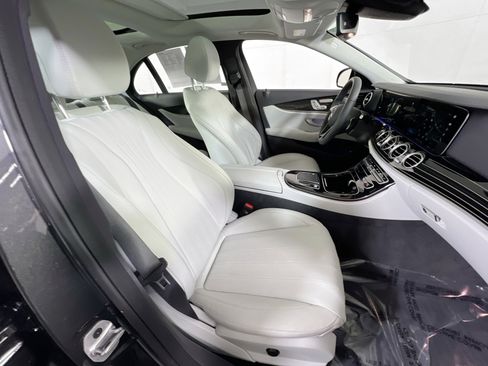 Used 2023 Mercedes-Benz E 350 4MATIC Sedan image 29