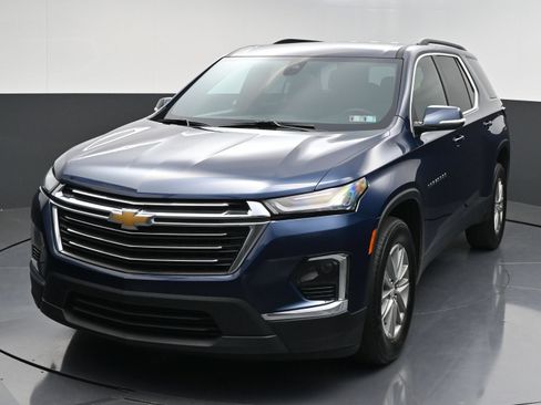 Used 2023 Chevrolet Traverse LT AWD/4WD image 3
