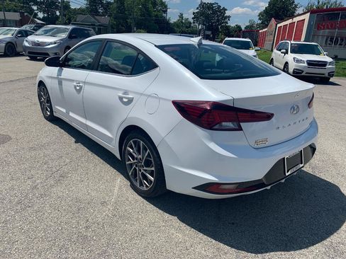 Used 2020 Hyundai Elantra Limited w/ Cargo Package (C1) FWD image 5