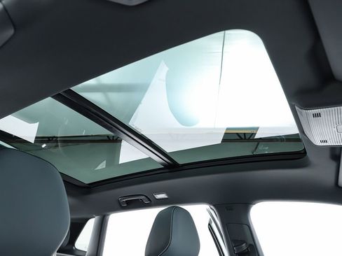 New 2026 Volkswagen Tiguan SE R-Line image 76