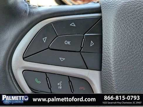 Used 2021 Jeep Grand Cherokee Laredo X AWD/4WD image 27