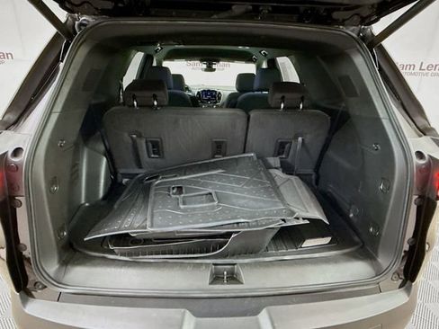 Used 2023 Chevrolet Traverse LT image 26