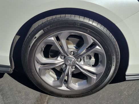 Certified 2024 Honda Accord EX image 6