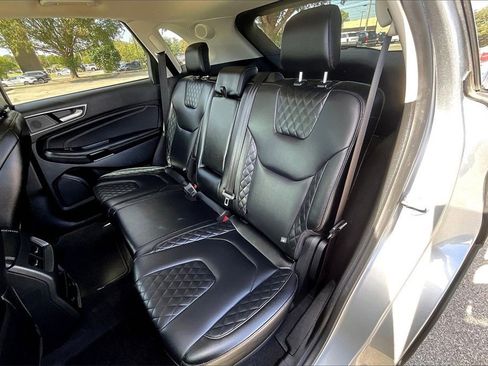 Used 2024 Ford Edge Titanium image 29