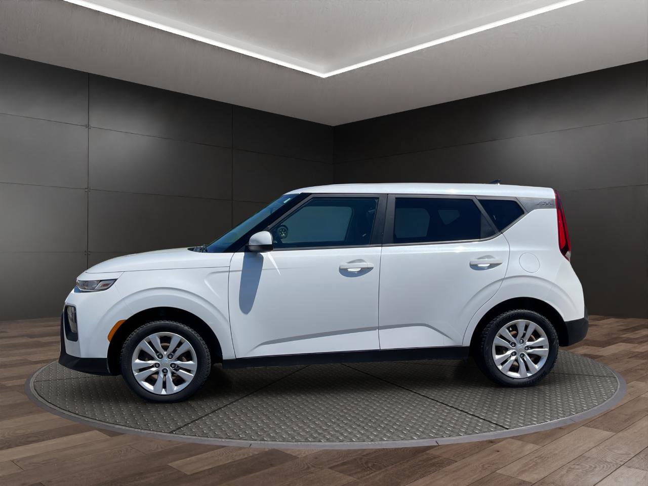 Used 2020 Kia Soul LX FWD image 5