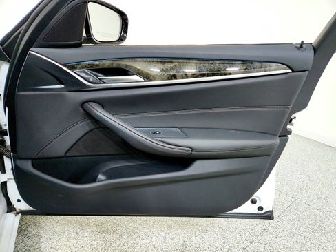 Used 2021 BMW 530e 530e image 23