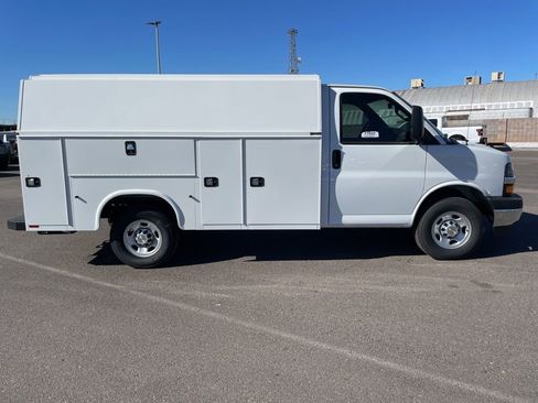 New 2025 Chevrolet Express 3500 w/ Power Convenience Package image 11