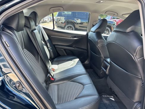 Used 2020 Toyota Camry SE FWD image 6