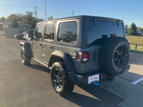 Used 2023 Jeep Wrangler Unlimited image 5