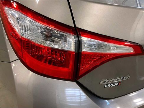 Used 2015 Toyota Corolla LE image 26