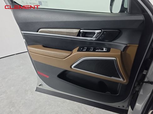 Used 2022 Kia Telluride SX w/ SX Prestige Package image 28