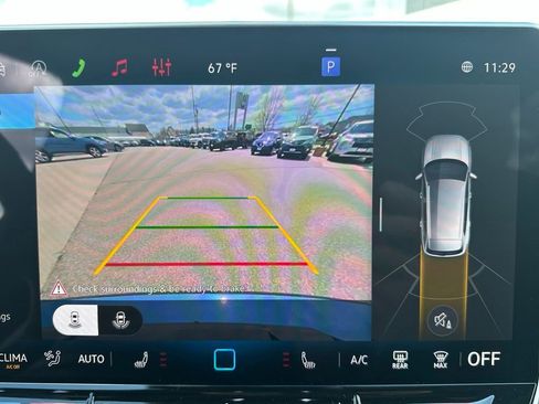 New 2026 Volkswagen Tiguan SE R-Line AWD/4WD image 18