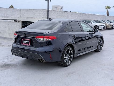 Used 2022 Toyota Corolla SE w/ SE Premium Package FWD image 5