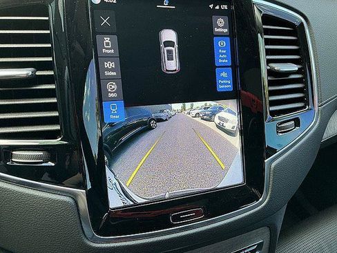 Certified 2023 Volvo XC90 B6 Ultimate w/ Protection Package Premier AWD/4WD image 27