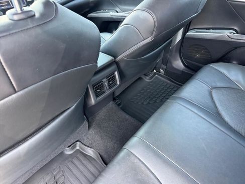 Used 2019 Toyota Camry XSE FWD image 16
