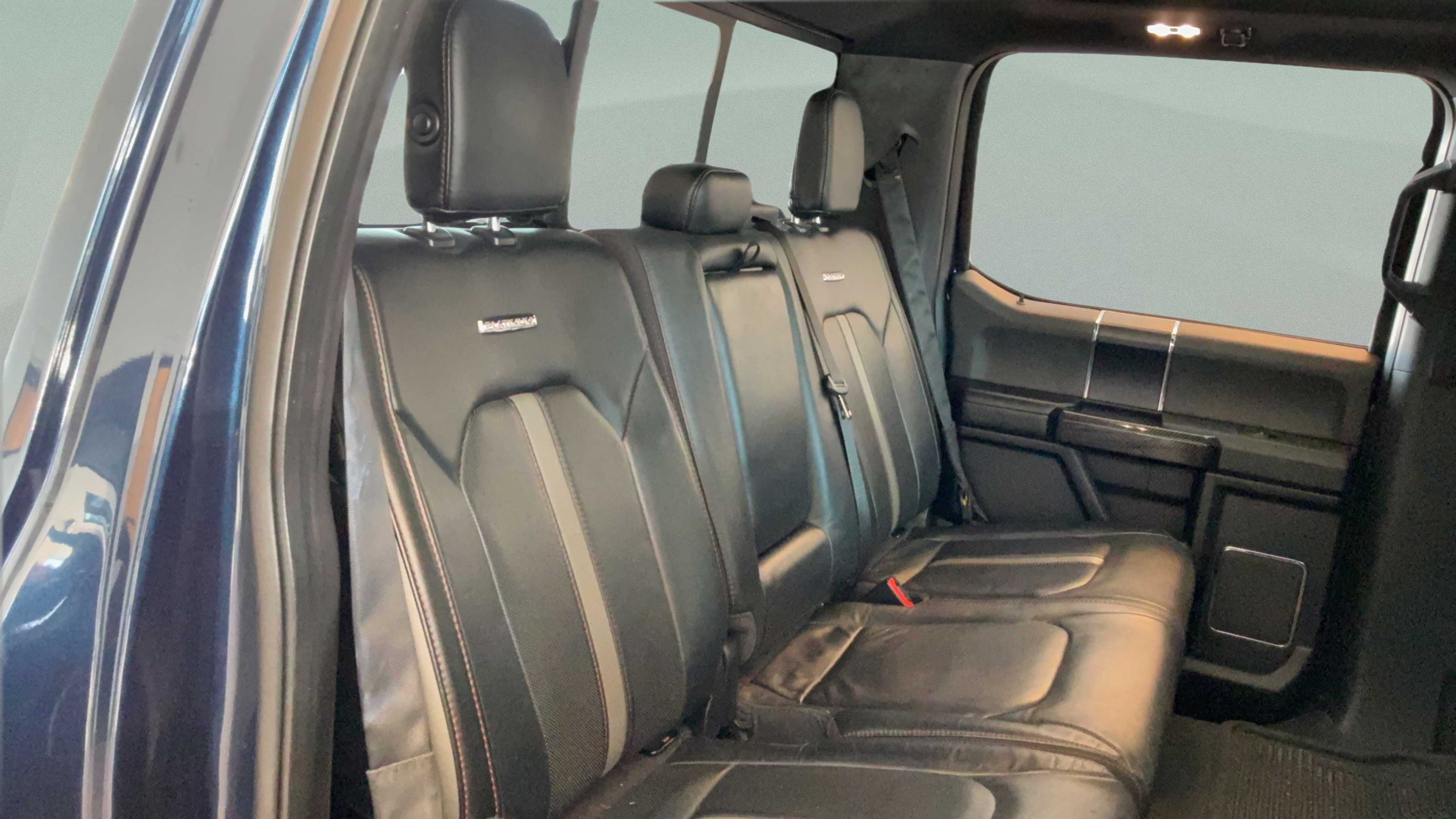 Used 2018 Ford F150 Platinum w/ Equipment Group 701A Luxury AWD/4WD image 36