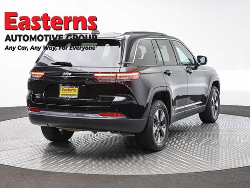 Used 2024 Jeep Grand Cherokee Limited 4xe AWD/4WD image 5