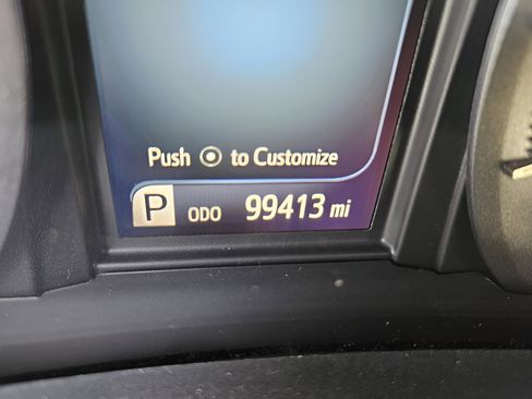 Used 2015 Toyota Sienna XLE image 32