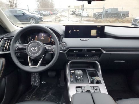 New 2026 MAZDA CX-90 Plug-In Hybrid w/ Preferred image 17