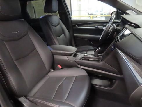 Certified 2023 Cadillac XT5 Sportv w/ Technology Package image 22