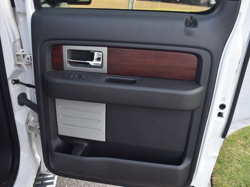 Used 2013 Ford F150 King Ranch w/ King Ranch Luxury Pkg image 60