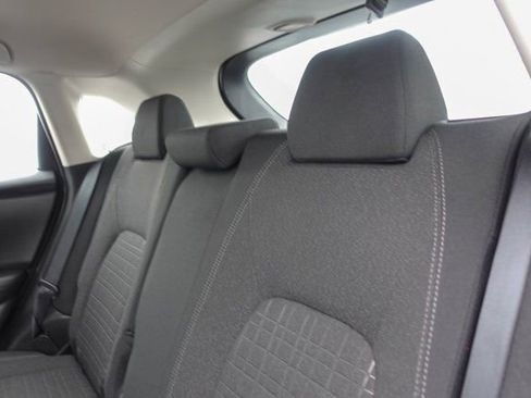 Used 2025 Honda HR-V LX image 11