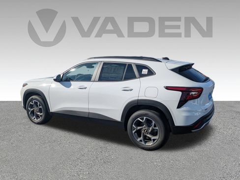 New 2026 Chevrolet Trax LT w/ Driver Confidence Package FWD image 26