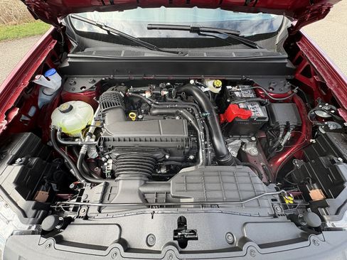 New 2026 Ford Maverick XLT image 13