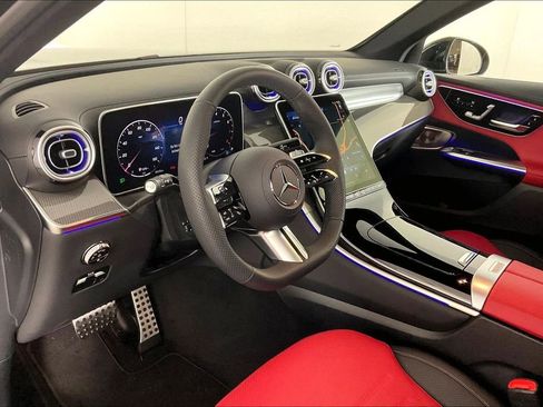 Used 2026 Mercedes-Benz GLC 300 4MATIC image 11
