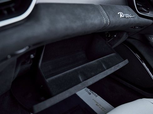 Used 2024 Ferrari Roma image 75