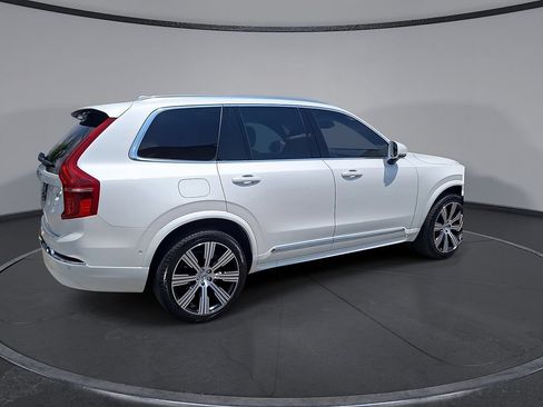Certified 2025 Volvo XC90 T8 Ultra w/ Protection Package Premier AWD/4WD image 7
