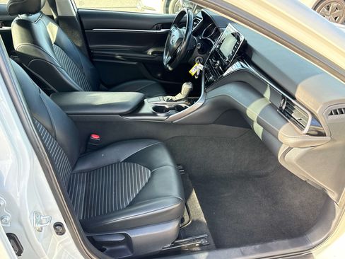 Used 2023 Toyota Camry SE FWD image 18
