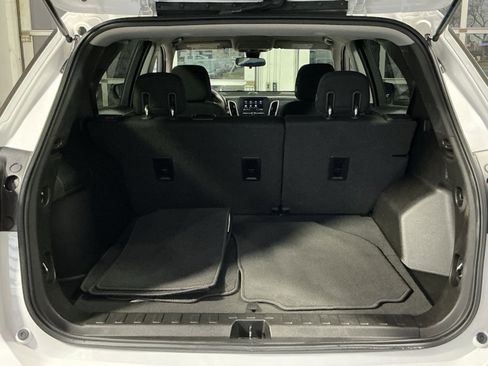 Used 2020 Chevrolet Equinox LT image 32