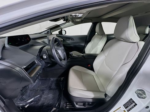 Used 2024 Toyota Prius Limited image 12