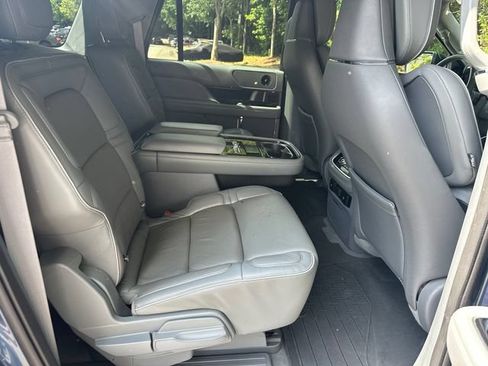 Used 2019 Lincoln Navigator L Reserve AWD/4WD image 17