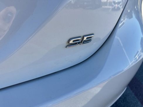 Used 2020 Toyota Camry SE image 35