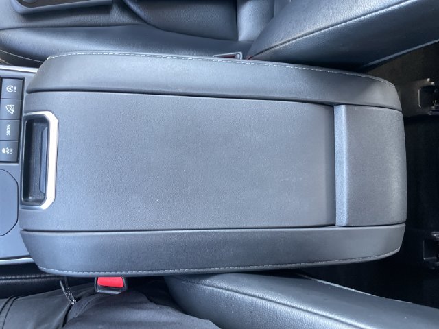 Used 2021 Toyota Highlander XLE AWD/4WD image 18