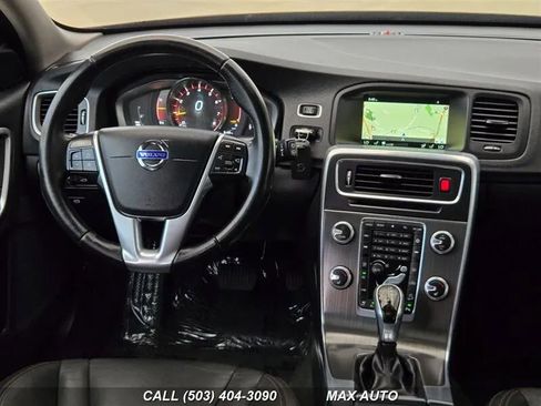 Used 2016 Volvo V60 T5 Cross Country w/ Convenience Package image 24