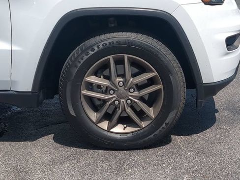 Used 2016 Jeep Grand Cherokee Laredo 75th Anniversary RWD image 11