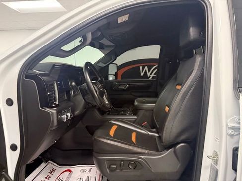 Used 2024 GMC Sierra 2500 AT4 w/ AT4 Preferred Package image 10