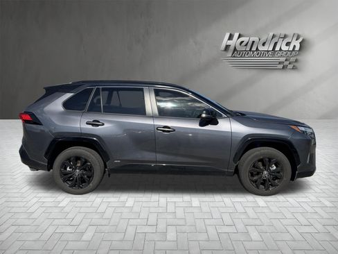 Used 2025 Toyota RAV4 XSE w/ Advanced Technology Package AWD/4WD image 10
