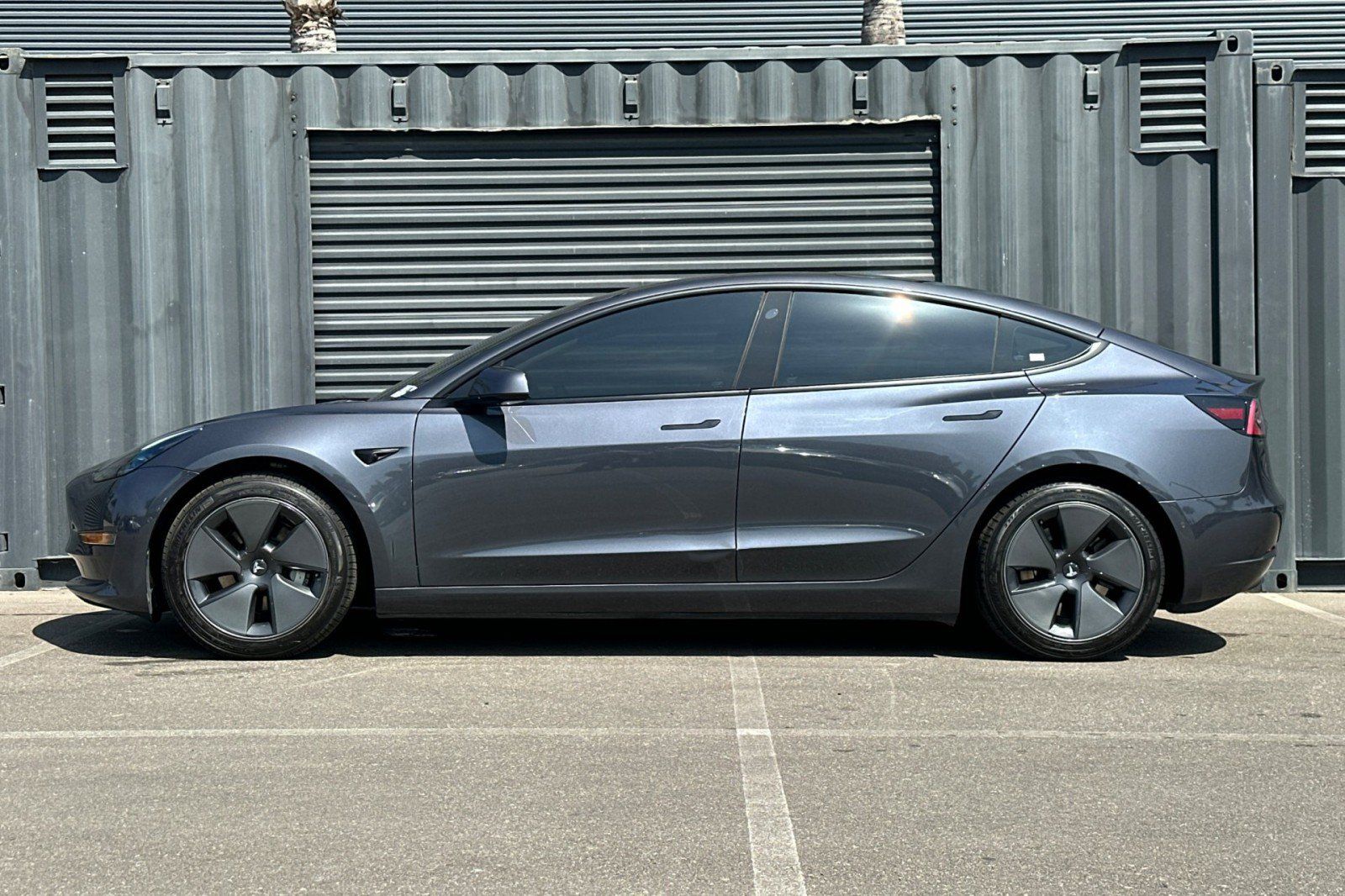 Used 2021 Tesla Model 3 Standard Range Plus RWD image 2
