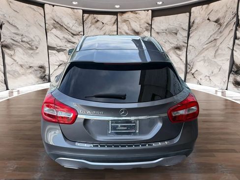 Used 2019 Mercedes-Benz GLA 250 w/ Premium Package image 5